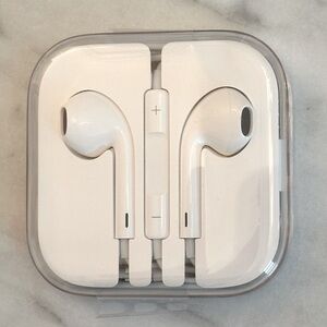Brand New Apple Earphones